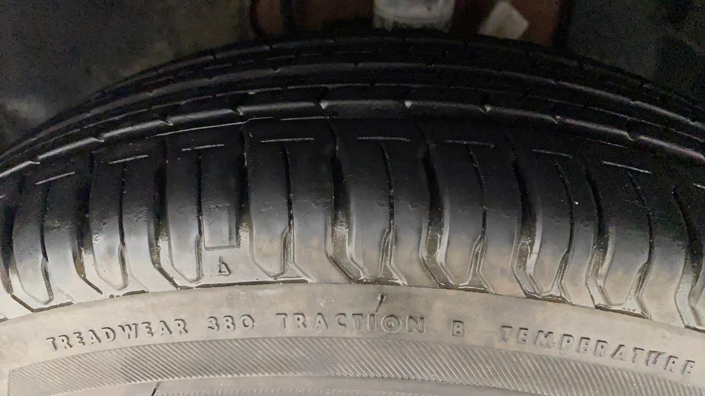 2023 Tata ALTROZ XE PLUS PETROL, Petrol, Manual, 3,655 km, Left Front Tyre Tread