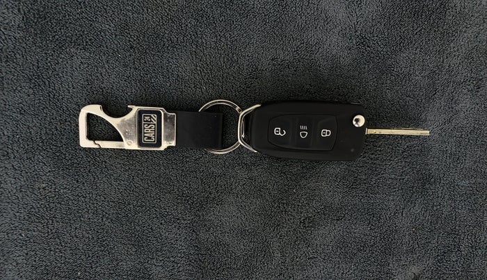 2023 Tata ALTROZ XE PLUS PETROL, Petrol, Manual, 3,655 km, Key Close Up