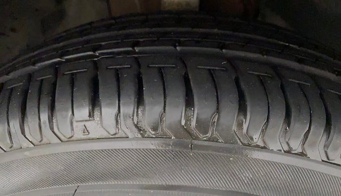 2023 Tata ALTROZ XE PLUS PETROL, Petrol, Manual, 3,655 km, Right Front Tyre Tread