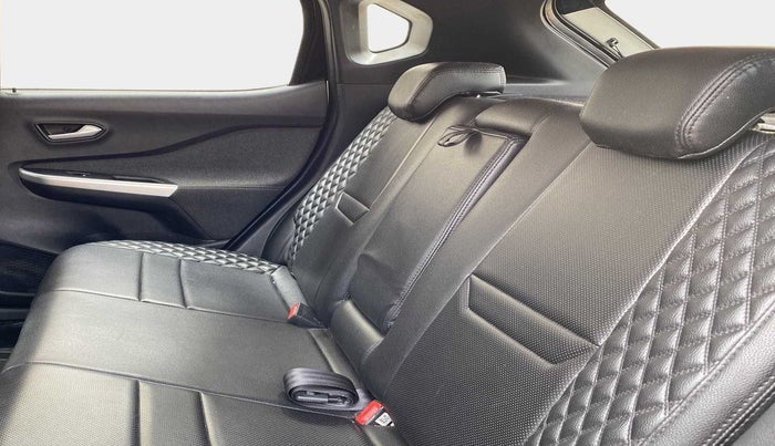 2021 Nissan MAGNITE XV PREMIUM TURBO (O) CVT, Petrol, Automatic, 49,655 km, Right Side Rear Door Cabin