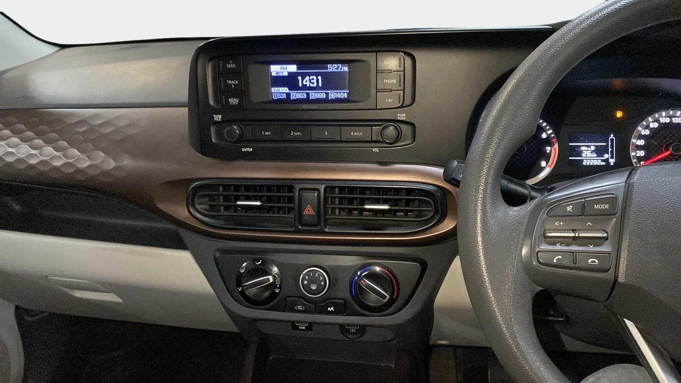 2020 Hyundai AURA S 1.2, Petrol, Manual, 22,228 km, Infotainment System