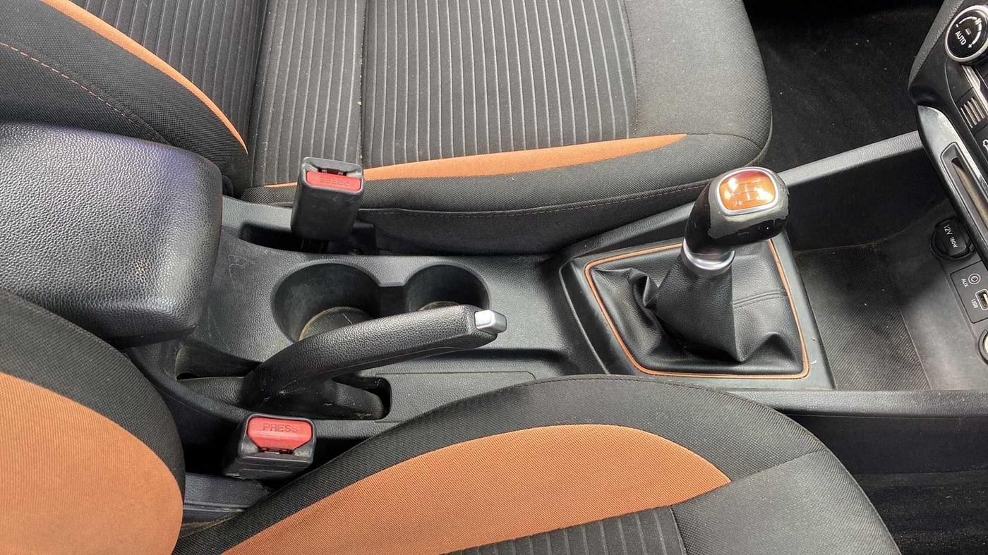 2016 Hyundai i20 Active 1.2 SX, Petrol, Manual, 81,078 km, Gear Lever