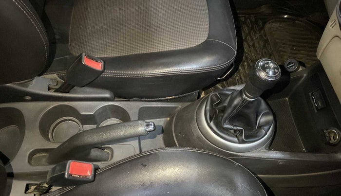 2013 Hyundai i20 MAGNA (O) 1.2, Petrol, Manual, 51,859 km, Gear Lever