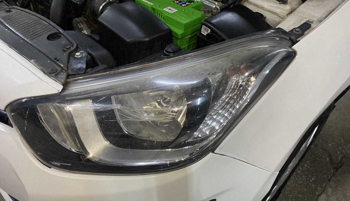 2013 Hyundai i20 MAGNA (O) 1.2, Petrol, Manual, 51,859 km, Left headlight - Clamp has minor damage