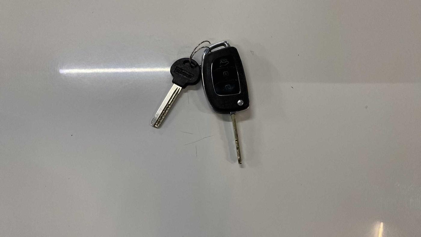 2013 Hyundai i20 MAGNA (O) 1.2, Petrol, Manual, 51,859 km, Key Close Up