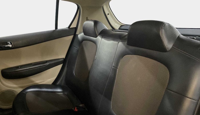 2013 Hyundai i20 MAGNA (O) 1.2, Petrol, Manual, 51,859 km, Right Side Rear Door Cabin
