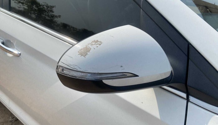 2019 Hyundai Verna 1.6 VTVT SX, Petrol, Manual, 26,288 km, Right rear-view mirror - Minor scratches