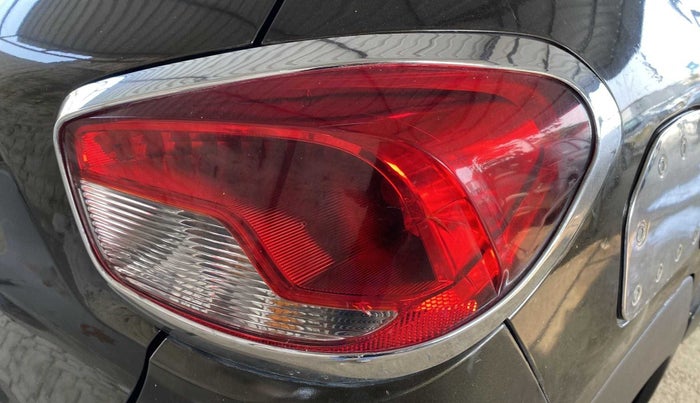 2018 Renault Kwid CLIMBER 1.0 AMT, Petrol, Automatic, 32,307 km, Right tail light - Minor damage