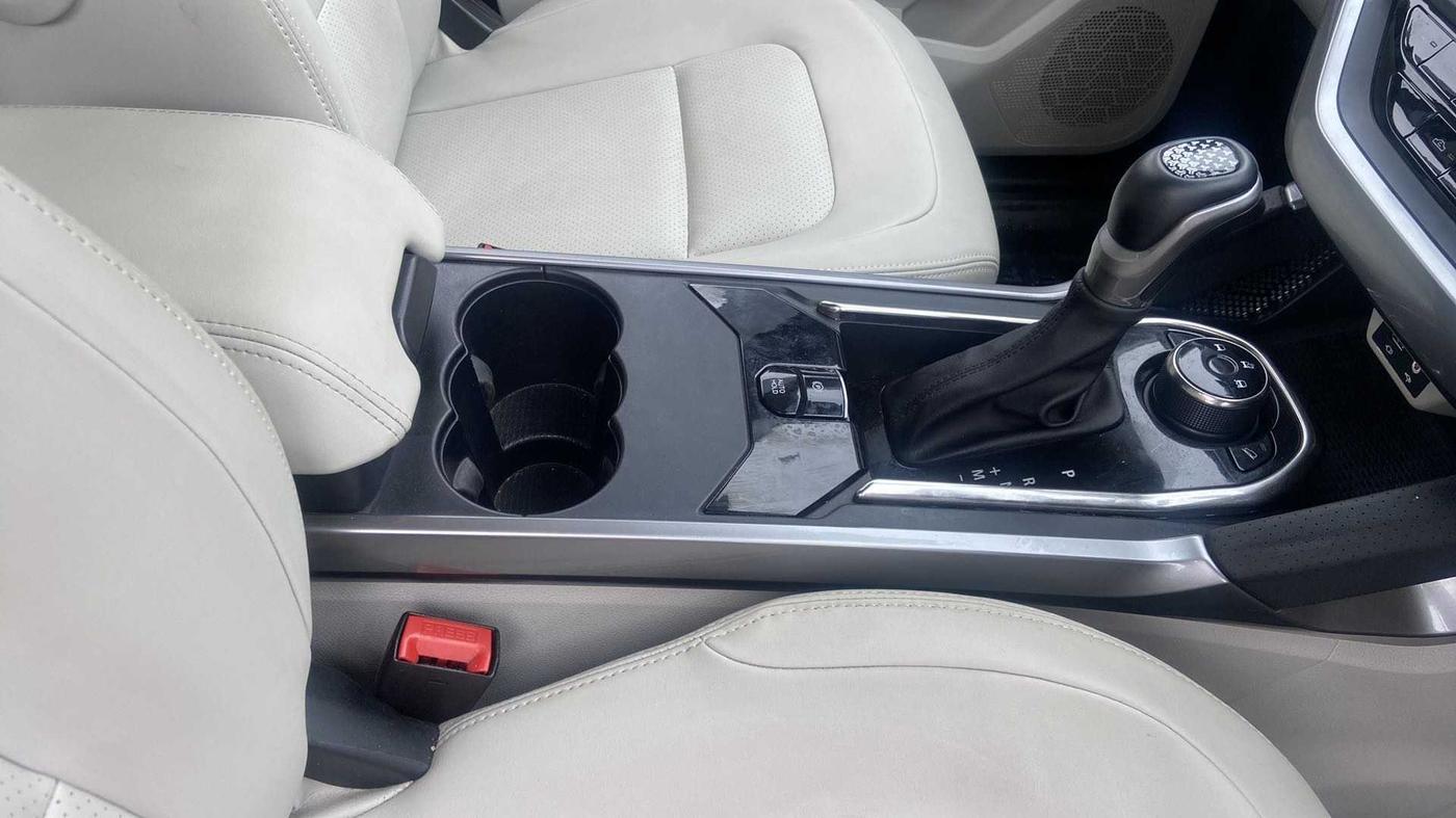 2021 Tata Safari XZA, Diesel, Automatic, 9,339 km, Gear Lever