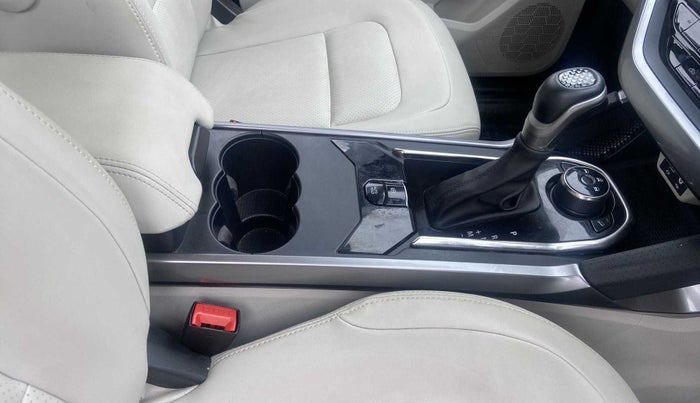 2021 Tata Safari XZA, Diesel, Automatic, 9,339 km, Gear Lever