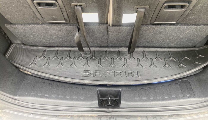2021 Tata Safari XZA, Diesel, Automatic, 9,339 km, Boot Inside