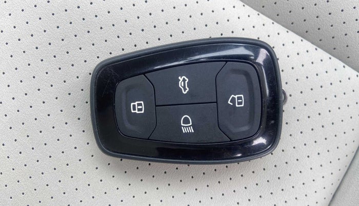 2021 Tata Safari XZA, Diesel, Automatic, 9,339 km, Key Close Up
