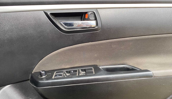 2014 Maruti Swift VXI, CNG, Manual, 90,886 km, Driver Side Door Panels Control