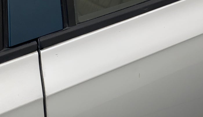 2011 Volkswagen Vento HIGHLINE DIESEL 1.6, Diesel, Manual, 83,897 km, Rear left door - Minor scratches
