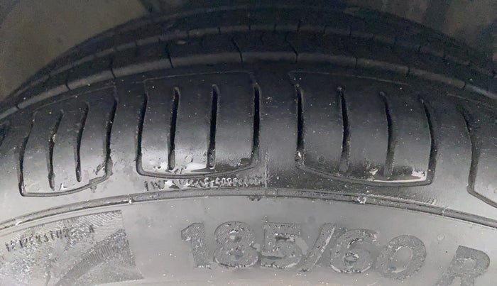 2011 Volkswagen Vento HIGHLINE DIESEL 1.6, Diesel, Manual, 83,897 km, Right Front Tyre Tread