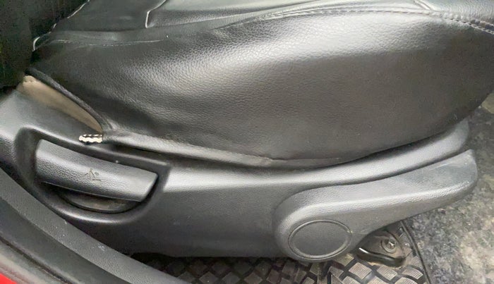 2018 Hyundai Xcent SX 1.2, Petrol, Manual, 34,150 km, Driver Side Adjustment Panel
