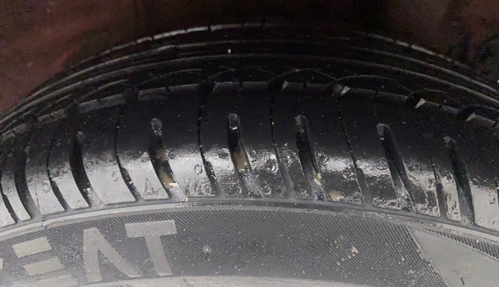 2018 Hyundai Xcent SX 1.2, Petrol, Manual, 34,150 km, Left Rear Tyre Tread