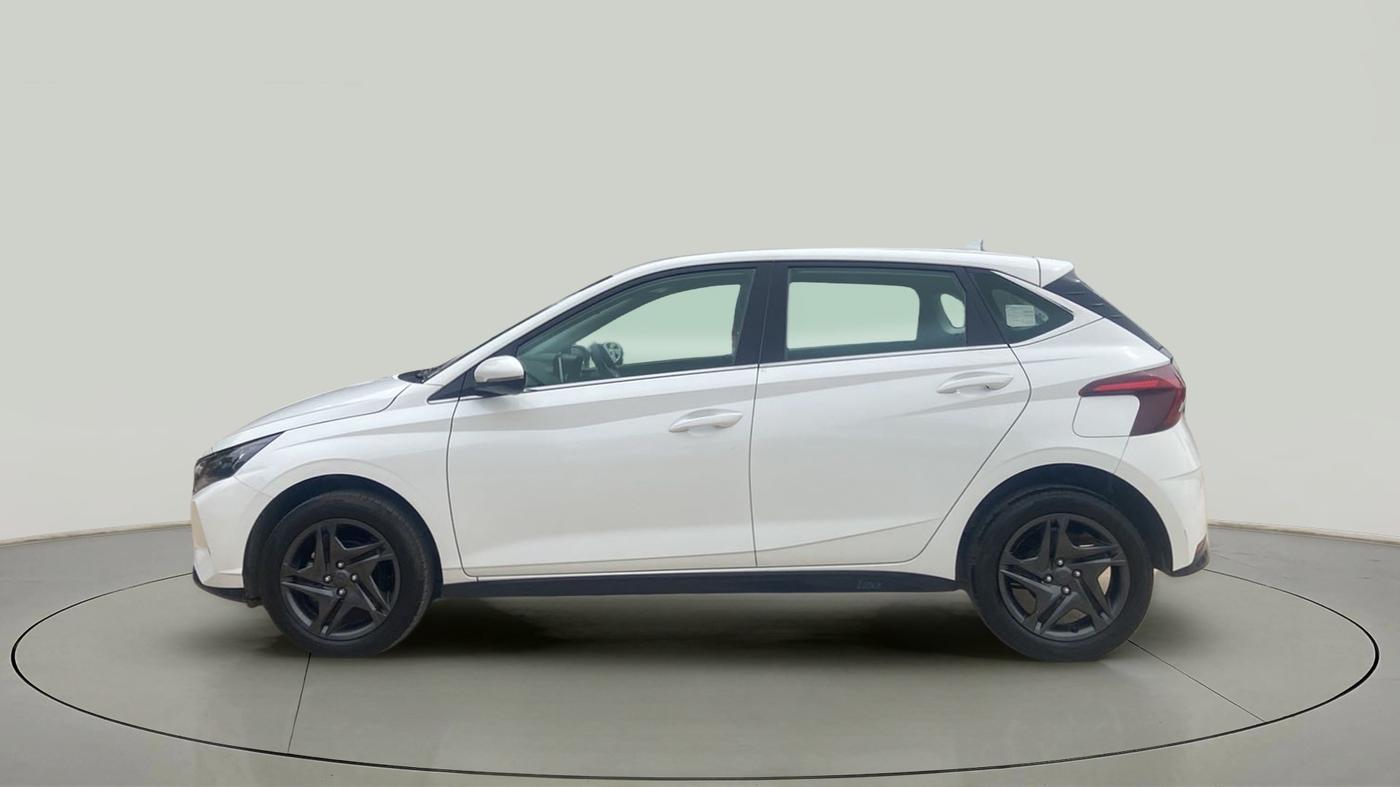 2022 Hyundai NEW I20 SPORTZ 1.2 AT, Petrol, Automatic, 13,772 km, Left Side