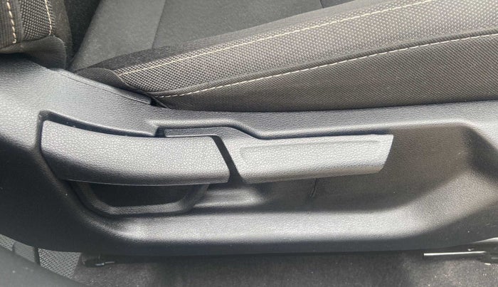 2022 Hyundai NEW I20 SPORTZ 1.2 AT, Petrol, Automatic, 13,772 km, Driver Side Adjustment Panel
