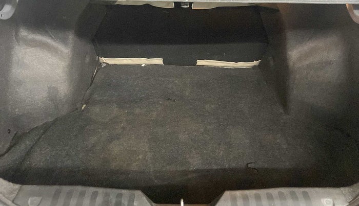 2019 Maruti Ciaz ZETA 1.5 SHVS MT PETROL, Petrol, Manual, 26,272 km, Boot Inside