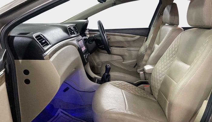 2019 Maruti Ciaz ZETA 1.5 SHVS MT PETROL, Petrol, Manual, 26,272 km, Right Side Front Door Cabin