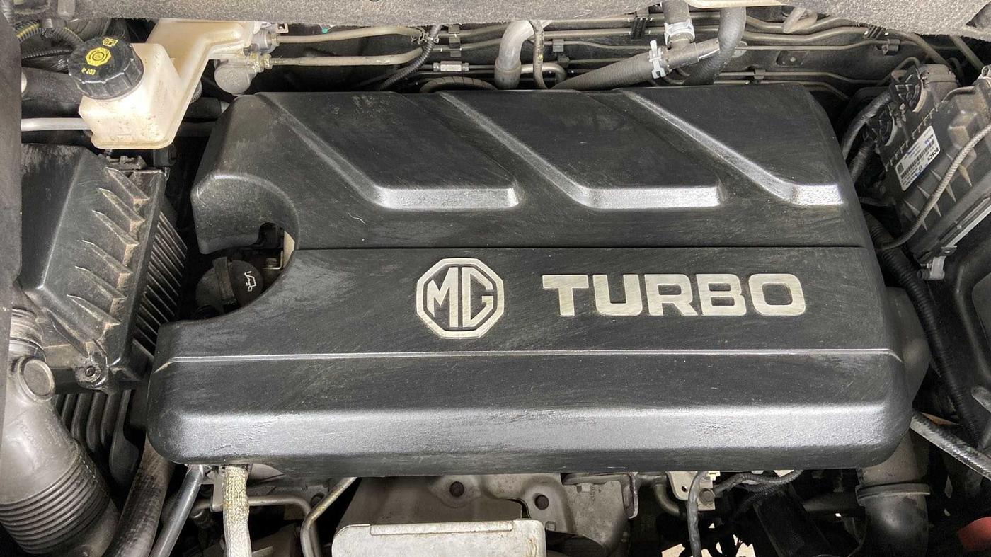 2020 MG HECTOR PLUS SHARP 1.5 PETROL TURBO HYBRID MT 6-STR, Petrol, Manual, 24,551 km, Open Bonet