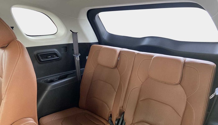 2020 MG HECTOR PLUS SHARP 1.5 PETROL TURBO HYBRID MT 6-STR, Petrol, Manual, 24,551 km, Third Seat Row ( optional )