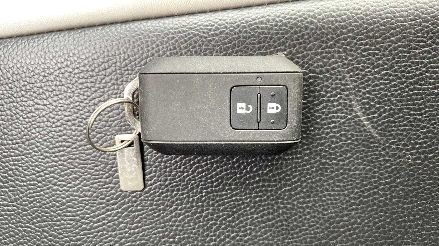 2021 Maruti Baleno ZETA PETROL 1.2, Petrol, Manual, 29,004 km, Key Close Up