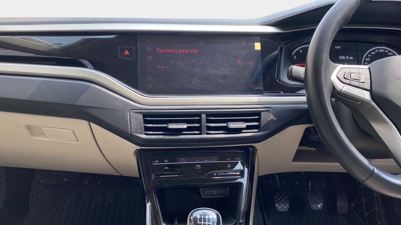 2022 Volkswagen VIRTUS HIGHLINE TSI 1.0 MT, Petrol, Manual, 24,126 km, Air Conditioner