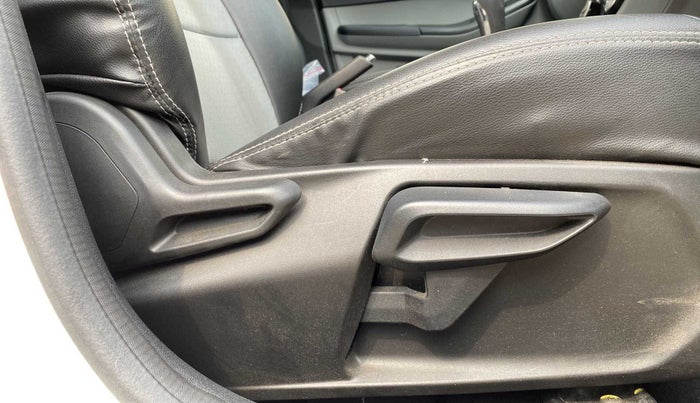 2021 Tata Tiago XZA PLUS PETROL, Petrol, Automatic, 11,906 km, Driver Side Adjustment Panel