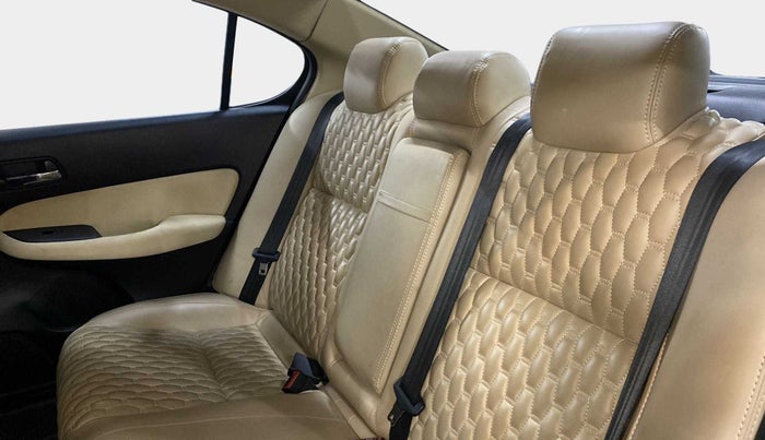 2021 Honda City 1.5L I-VTEC V MT 5TH GEN, Petrol, Manual, 17,440 km, Right Side Rear Door Cabin