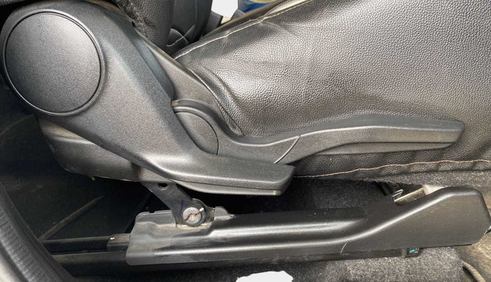2019 Maruti Swift VXI, Petrol, Manual, 26,145 km, Driver Side Adjustment Panel