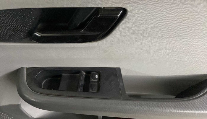 2020 Tata ALTROZ XE PETROL, Petrol, Manual, 24,424 km, Driver Side Door Panels Control
