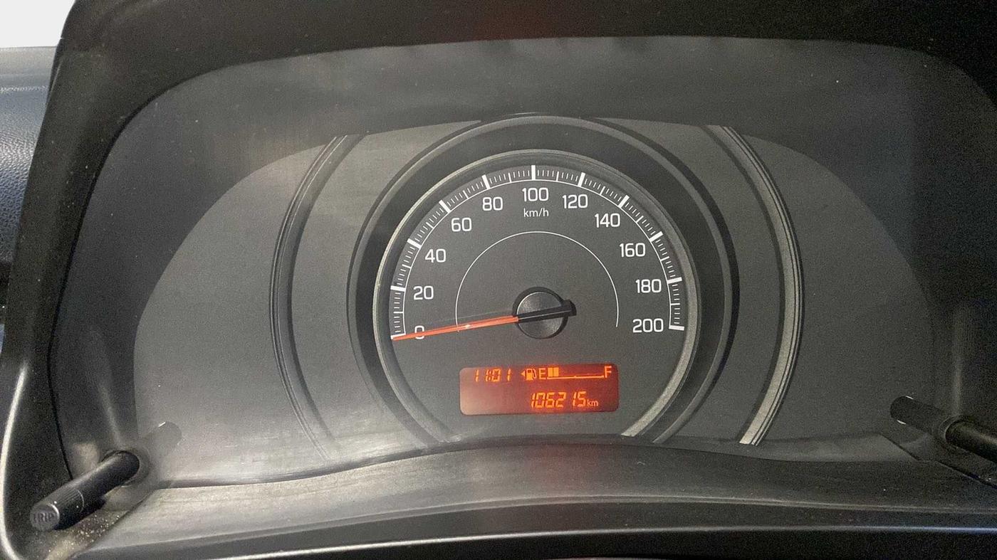 2019 Maruti Swift LXI, Petrol, Manual, 1,06,184 km, Odometer Image