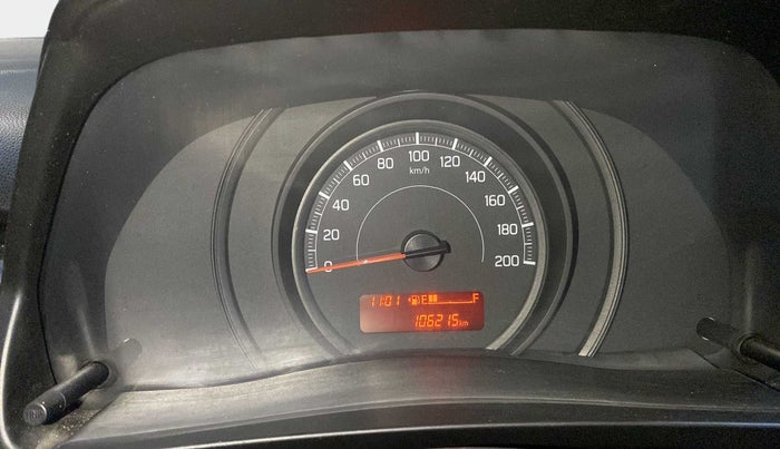 2019 Maruti Swift LXI, Petrol, Manual, 1,06,184 km, Odometer Image