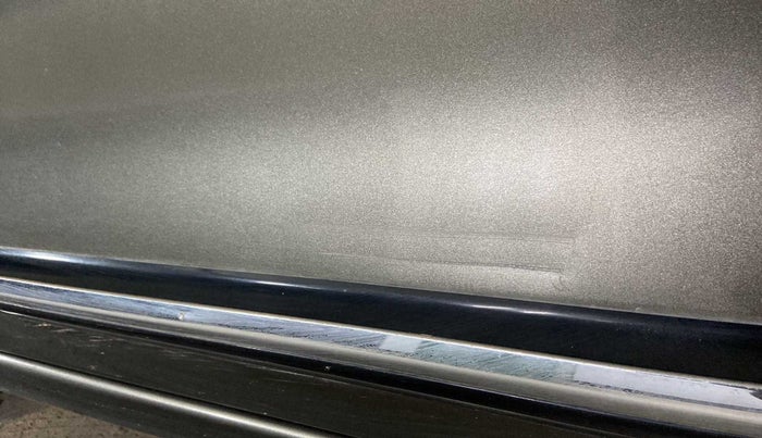 2019 Maruti Swift VXI, Petrol, Manual, 35,130 km, Front passenger door - Minor scratches