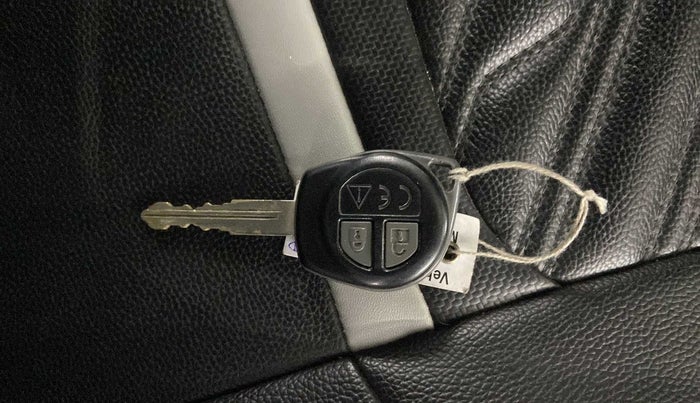 2019 Maruti Swift VXI, Petrol, Manual, 35,130 km, Key Close Up