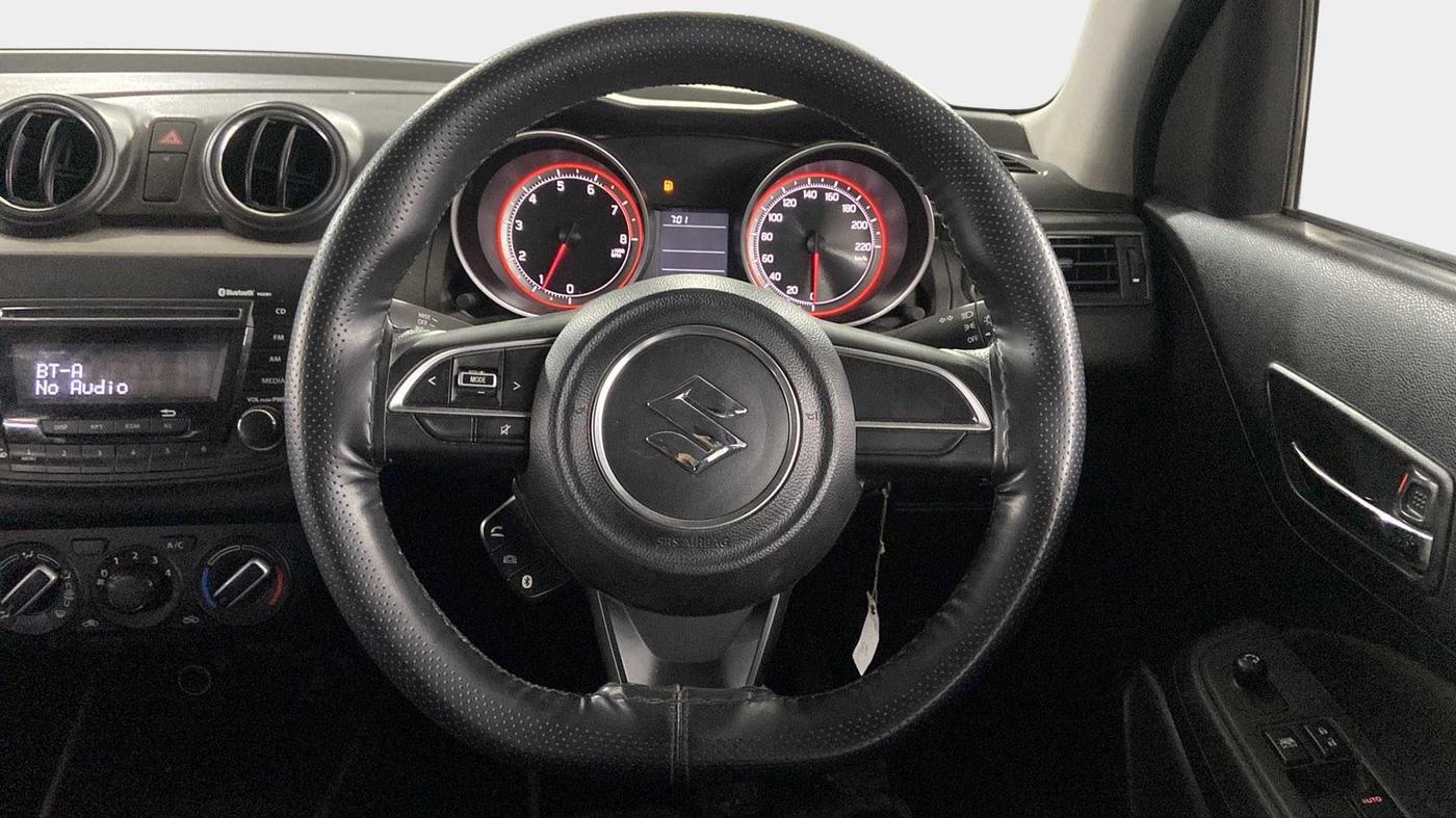 2019 Maruti Swift VXI, Petrol, Manual, 35,130 km, Steering Wheel Close Up