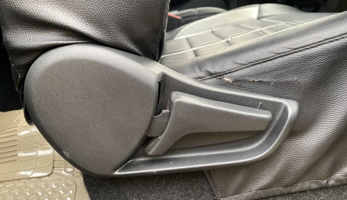 2020 Maruti S PRESSO VXI, Petrol, Manual, 8,449 km, Driver Side Adjustment Panel