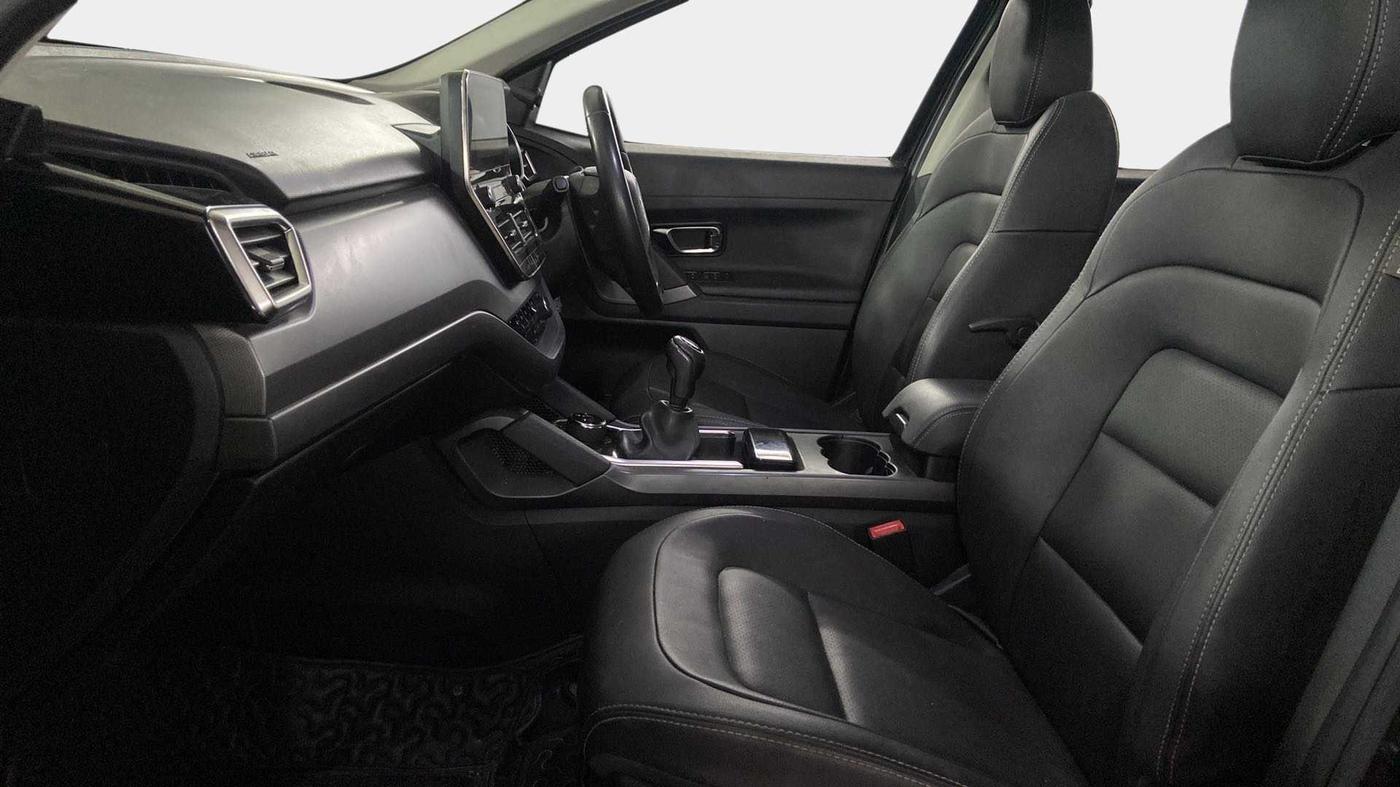 2020 Tata Harrier XZ PLUS 2.0L DARK EDITION, Diesel, Manual, 52,809 km, Right Side Front Door Cabin