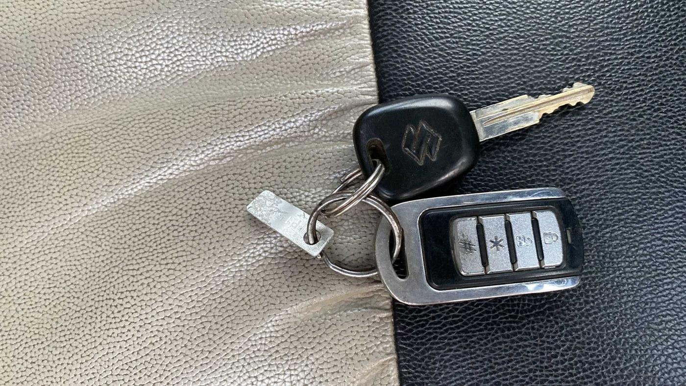 2015 Maruti Alto K10 VXI, Petrol, Manual, 90,649 km, Key Close Up