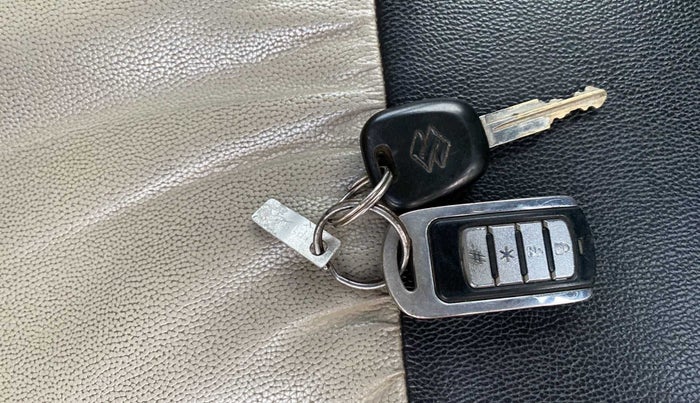 2015 Maruti Alto K10 VXI, Petrol, Manual, 90,649 km, Key Close Up