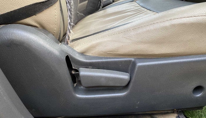 2015 Maruti Alto K10 VXI, Petrol, Manual, 90,649 km, Driver Side Adjustment Panel