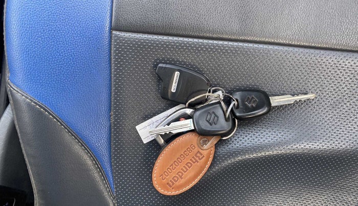 2015 Maruti Alto 800 LXI, Petrol, Manual, 38,595 km, Key Close Up