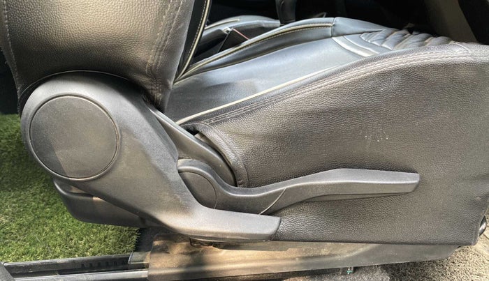 2019 Maruti Swift VXI, Petrol, Manual, 67,872 km, Driver Side Adjustment Panel