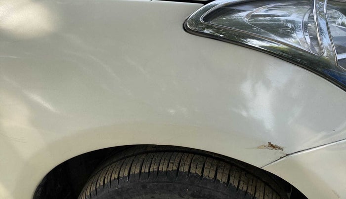 2015 Maruti Swift Dzire ZXI, Petrol, Manual, 94,408 km, Right fender - Paint has minor damage