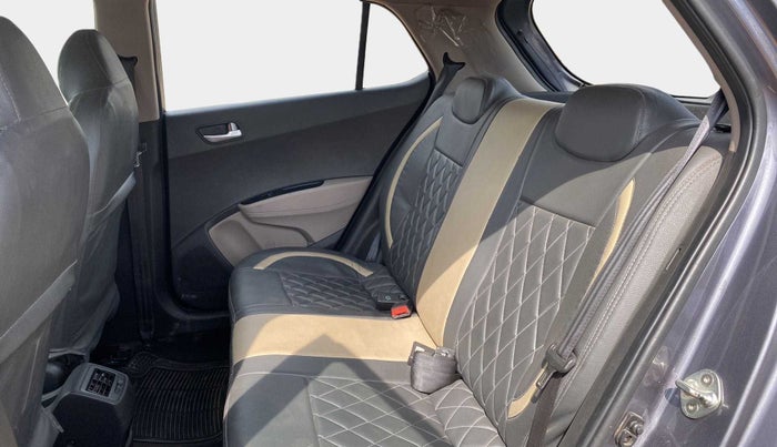 2018 Hyundai Grand i10 SPORTZ 1.2 KAPPA VTVT, Petrol, Manual, 33,243 km, Right Side Rear Door Cabin
