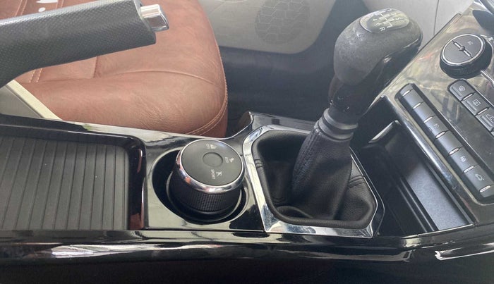 2020 Tata NEXON XZ PLUS PETROL, Petrol, Manual, 76,432 km, Gear Lever