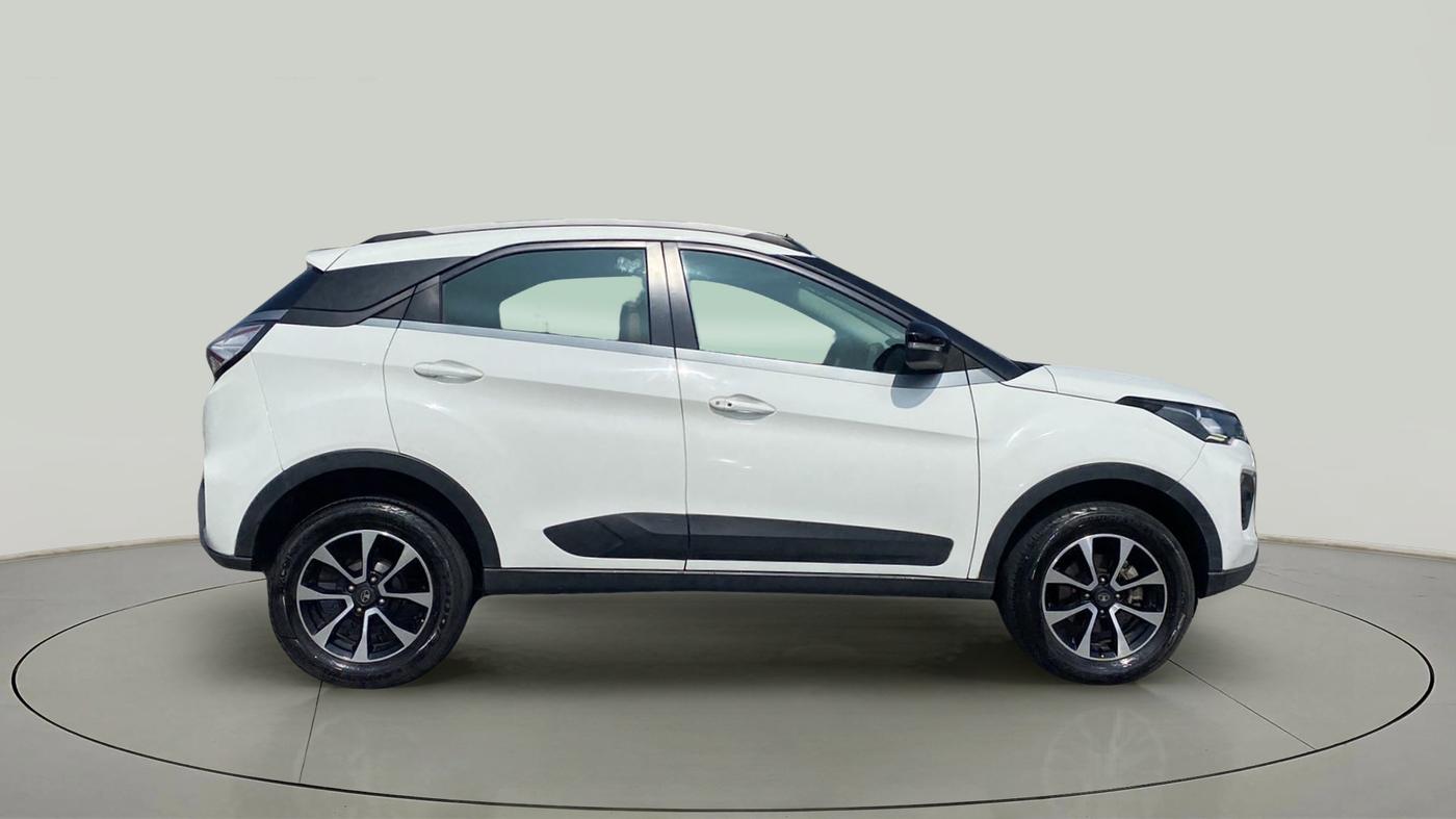 2020 Tata NEXON XZ PLUS PETROL, Petrol, Manual, 76,432 km, Right Side View