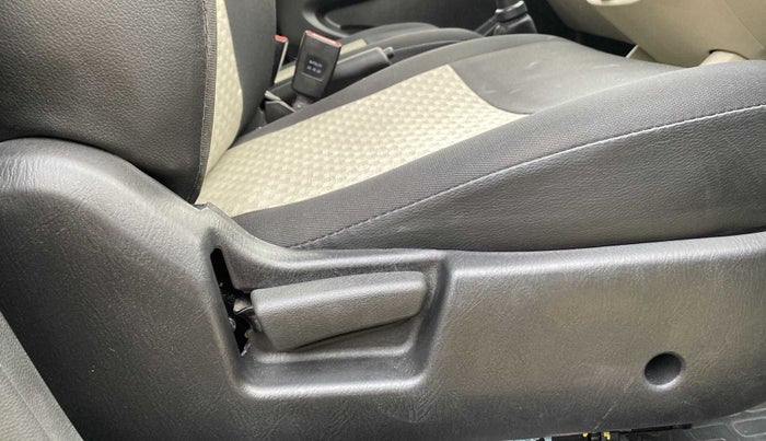 2022 Maruti Alto LXI O, Petrol, Manual, 3,890 km, Driver Side Adjustment Panel